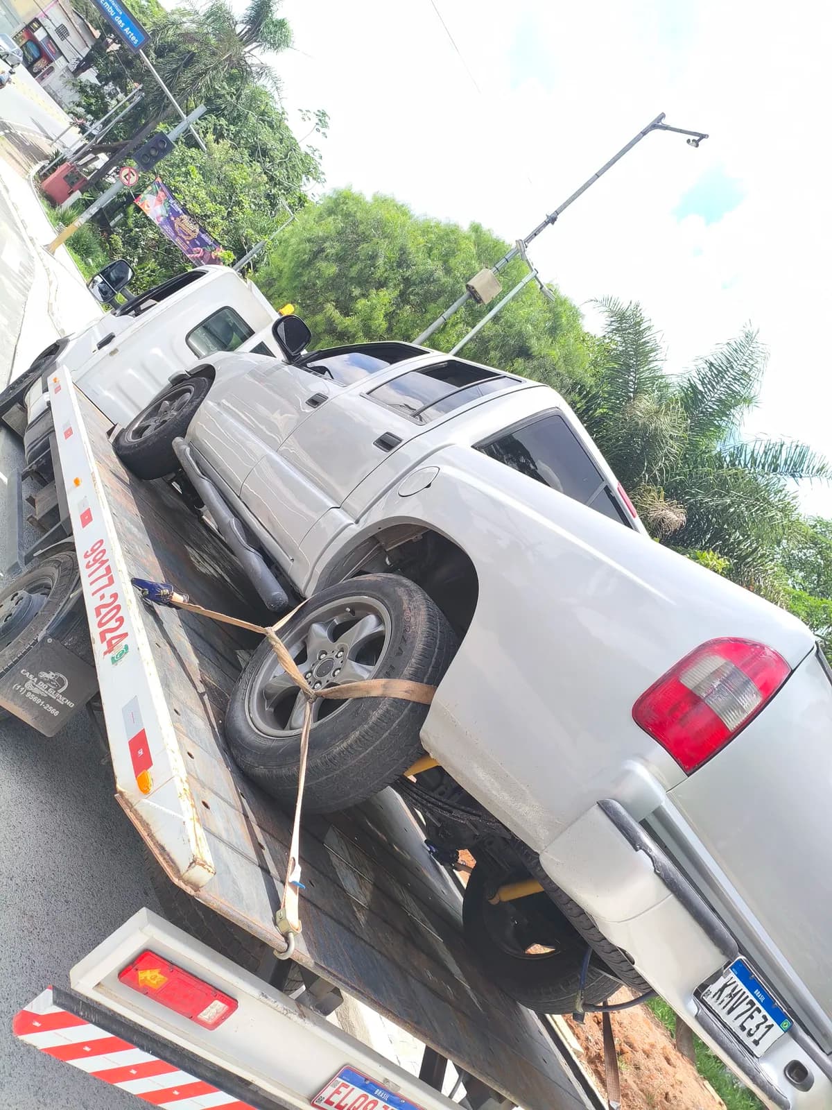 Atendimento de guincho socorro na plataforma em Cotia